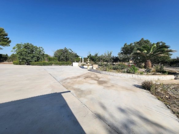 7 Bedroom 2 Bathroom Country house in Villena - Caza De Casa