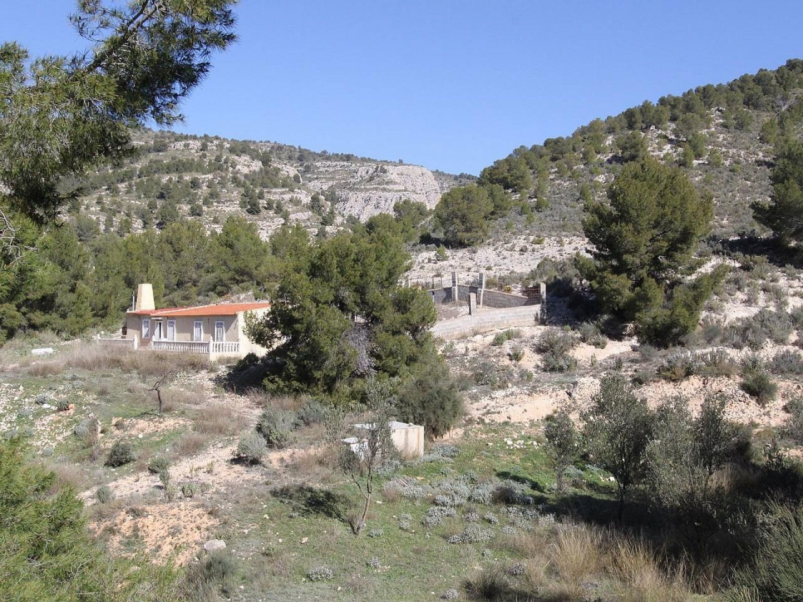 3 Bedroom 2 Bathroom Detached Villa in Petrer - Caza De Casa