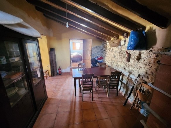 5 Bedroom 1 Bathroom Country house in Caudete - Caza De Casa