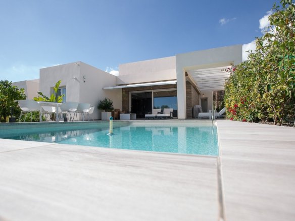 2 Bed 2 Bath Villa in La Finca Golf Resort - Caza De Casa
