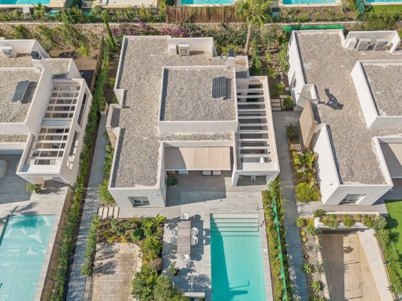 2 Bedroom 2 Bathroom Villa in La Finca Golf Resort - Caza De Casa