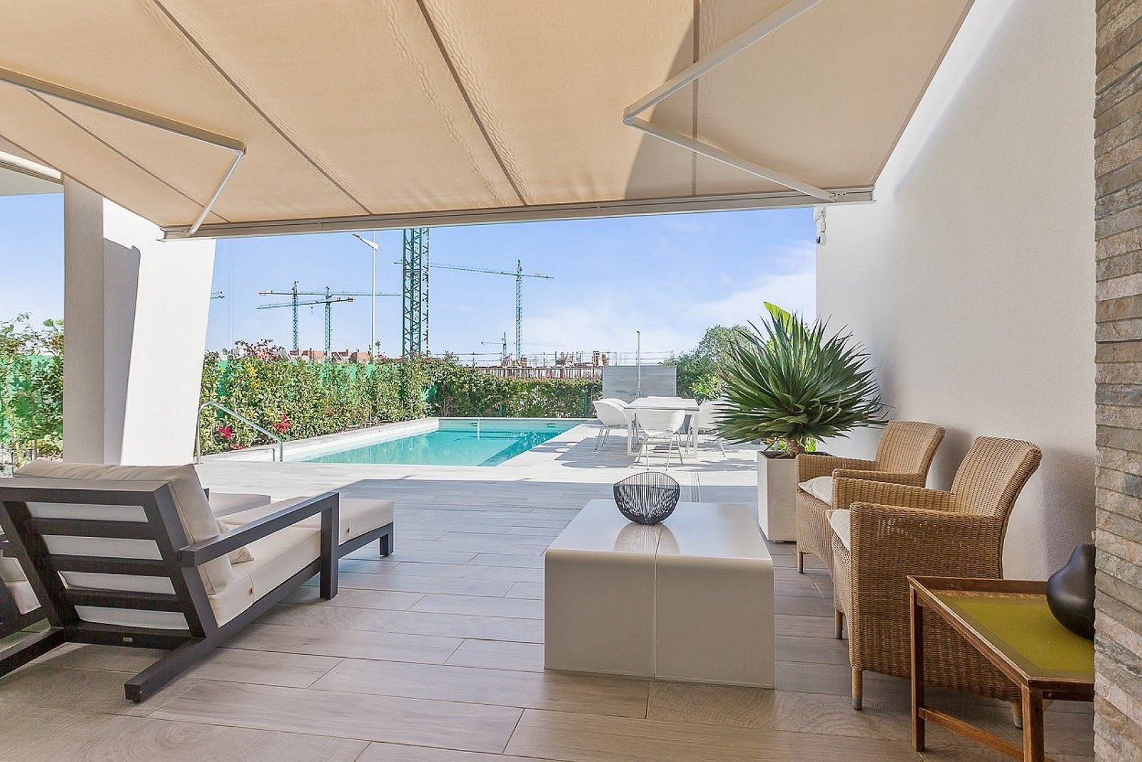 2 Bedroom 2 Bathroom Villa in La Finca Golf Resort - Caza De Casa