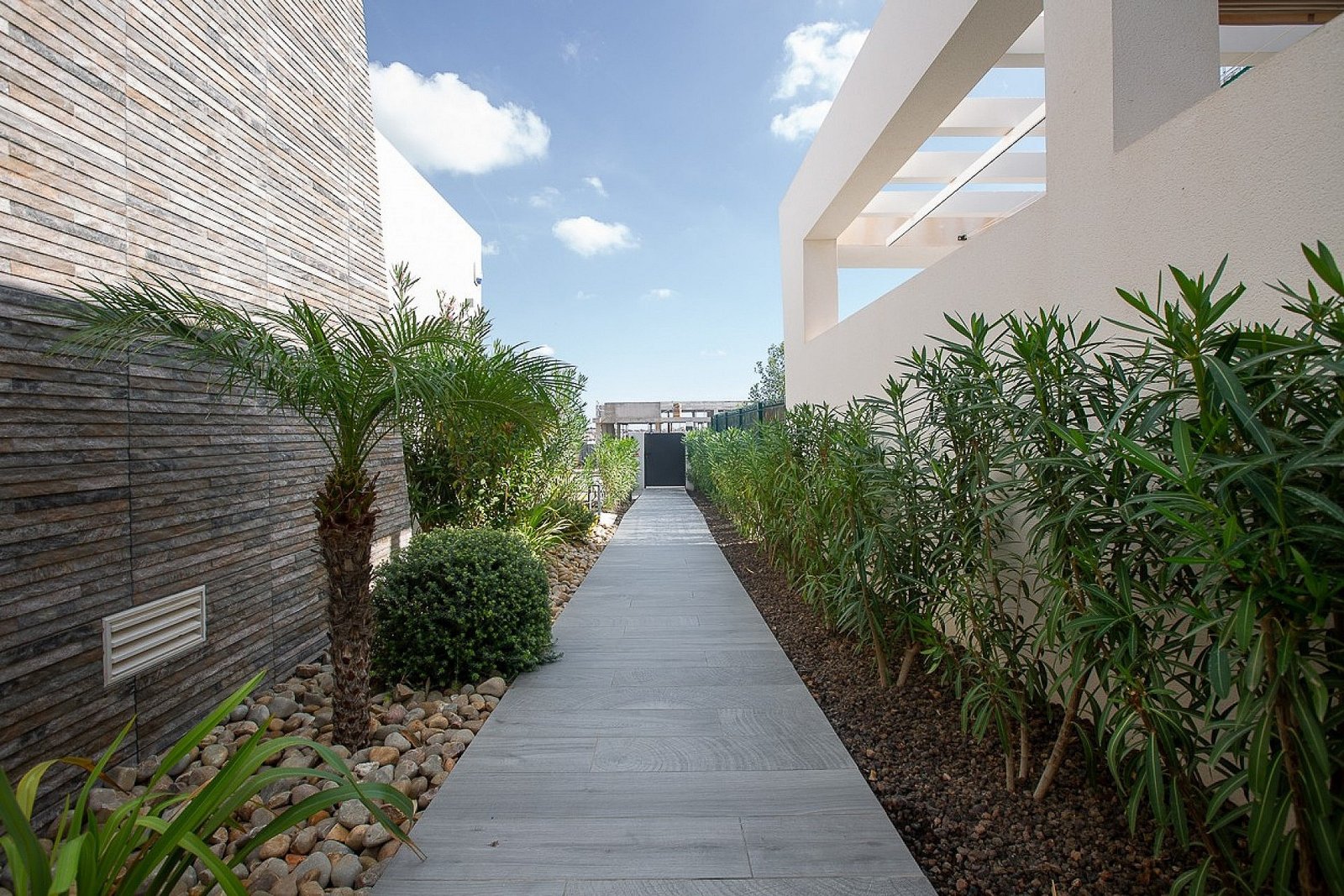 2 Bedroom 2 Bathroom Villa in La Finca Golf Resort - Caza De Casa