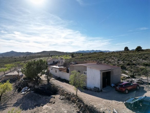 5 Bedroom 1 Bathroom Country house in Caudete - Caza De Casa