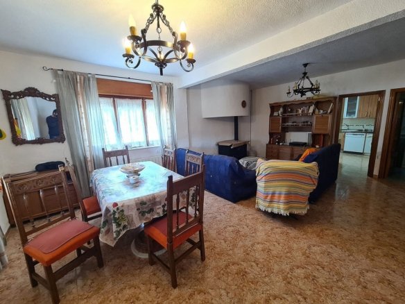 4 Bedroom 2 Bathroom Country house in Sax - Caza De Casa