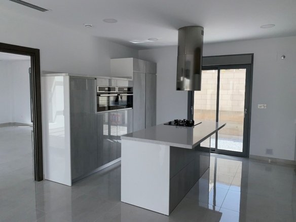 4 Bedroom 3 Bathroom Detached Villa in Pinoso - Caza De Casa