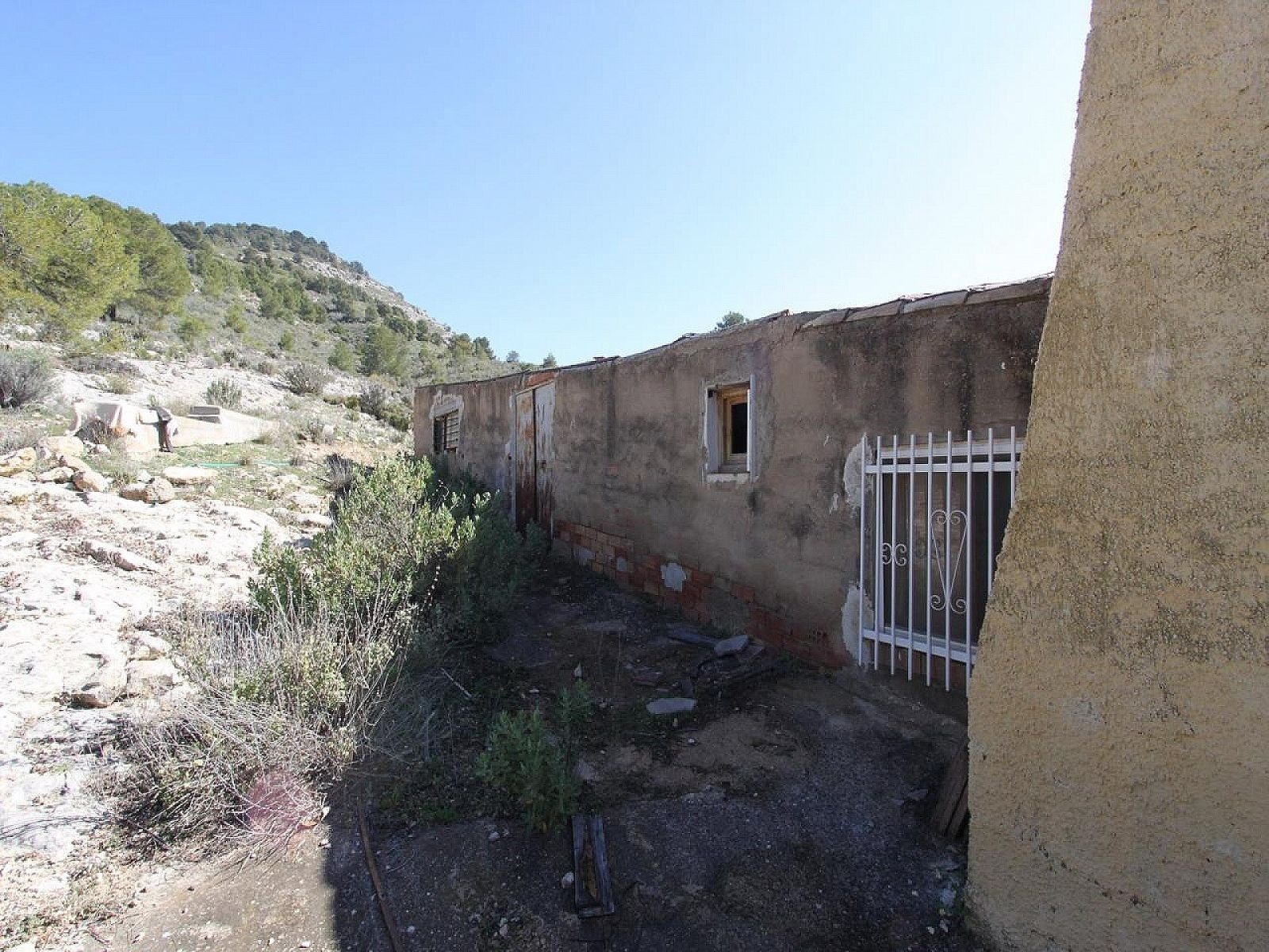 3 Bedroom 2 Bathroom Detached Villa in Petrer - Caza De Casa