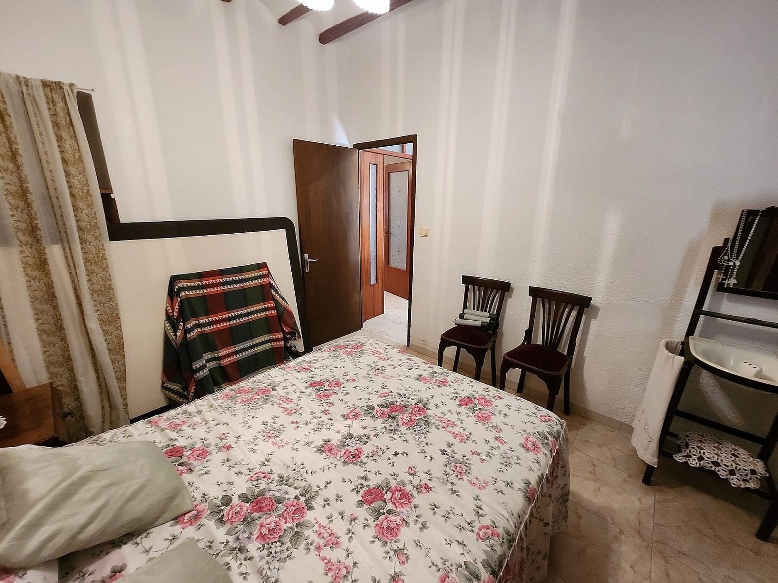 5 Bedroom 1 Bathroom Townhouse in Yecla - Caza De Casa