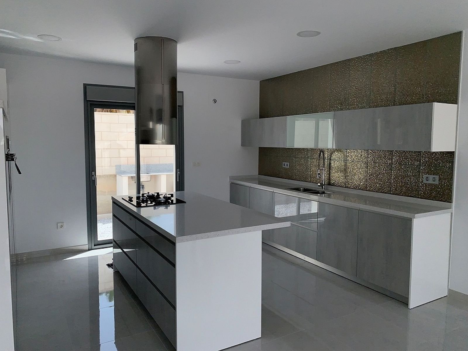 4 Bedroom 3 Bathroom Detached Villa in Pinoso - Caza De Casa