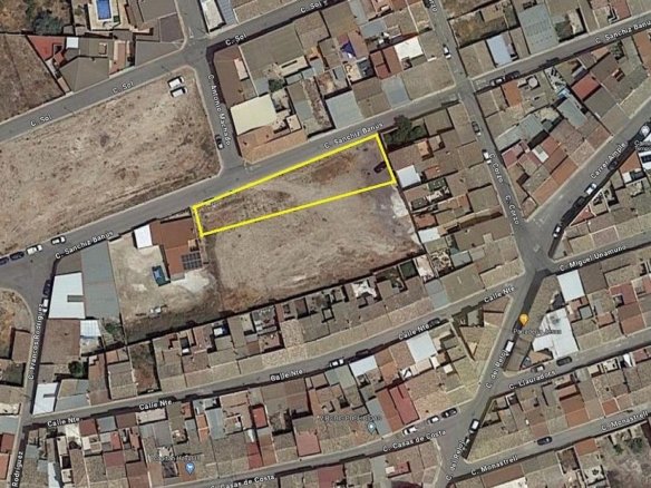 553 m² Land in Pinoso - Caza De Casa