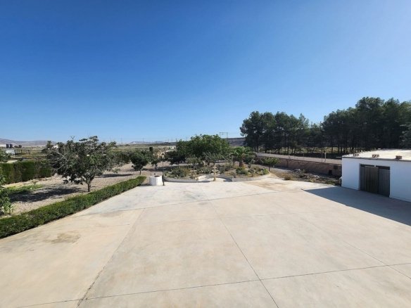 7 Bedroom 2 Bathroom Country house in Villena - Caza De Casa