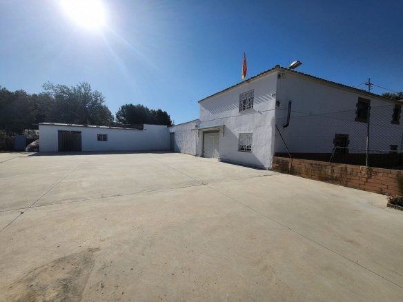 7 Bedroom 2 Bathroom Country house in Villena - Caza De Casa
