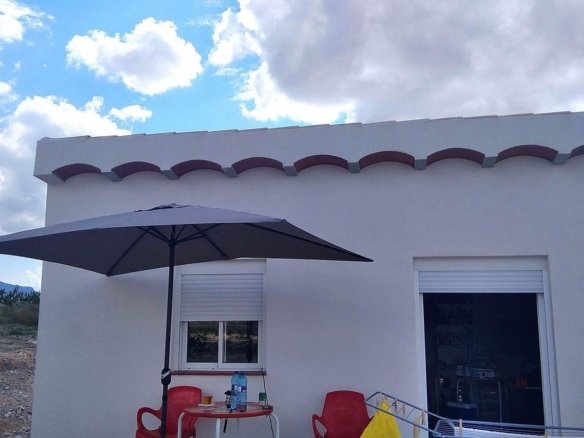 1 Bathroom Detached Villa in Cañada del Trigo - Caza De Casa