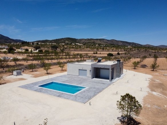 4 Bedroom 3 Bathroom Detached Villa in Pinoso - Caza De Casa