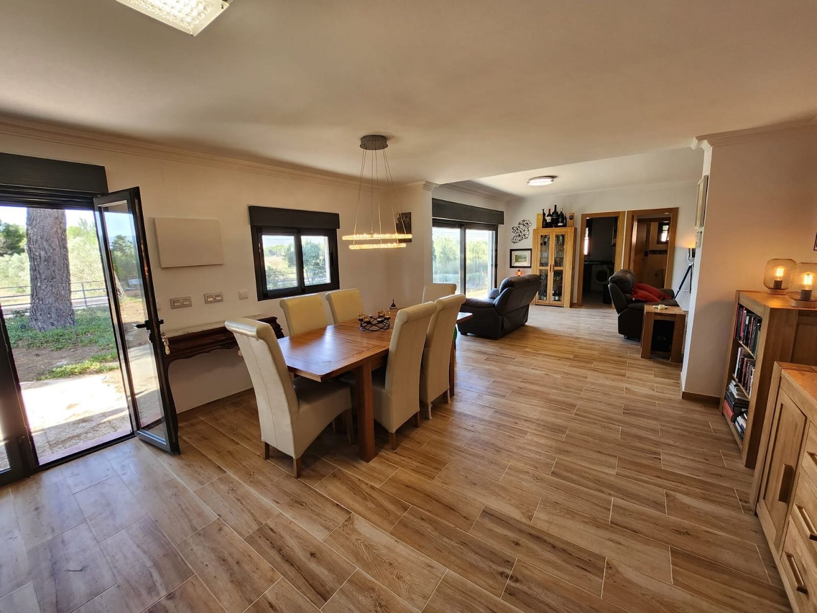 4 Bedroom 2 Bathroom Detached Villa in Villena - Caza De Casa