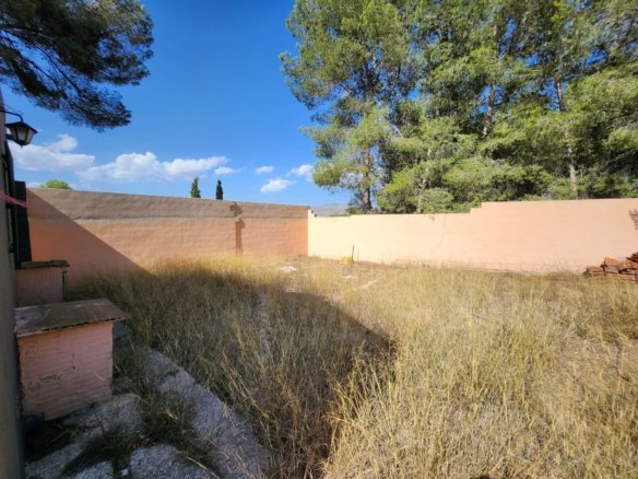4 Bedroom 2 Bathroom Detached Villa in Villena - Caza De Casa
