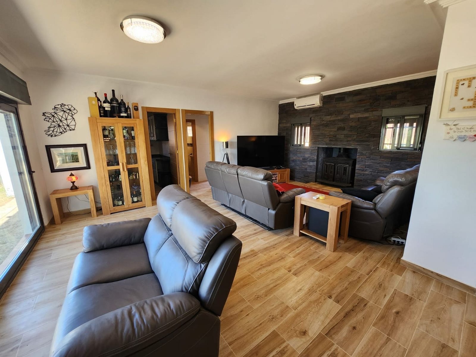 4 Bedroom 2 Bathroom Detached Villa in Villena - Caza De Casa