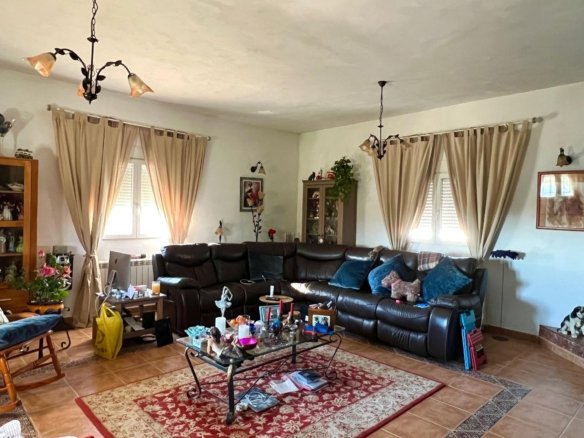 3 Bedroom 2 Bathroom Detached Villa in Torre del Rico - Caza De Casa