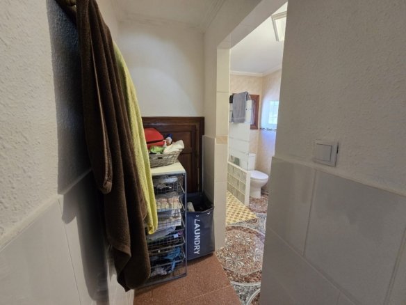 6 Bedroom 3 Bathroom Detached Villa in Sax - Caza De Casa