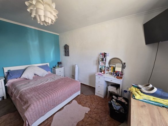 6 Bedroom 3 Bathroom Detached Villa in Sax - Caza De Casa