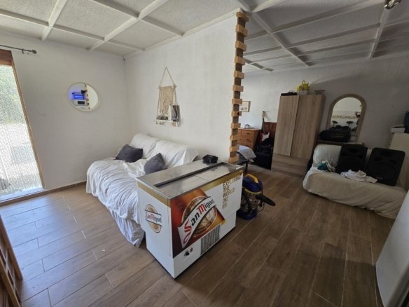 6 Bedroom 3 Bathroom Detached Villa in Sax - Caza De Casa