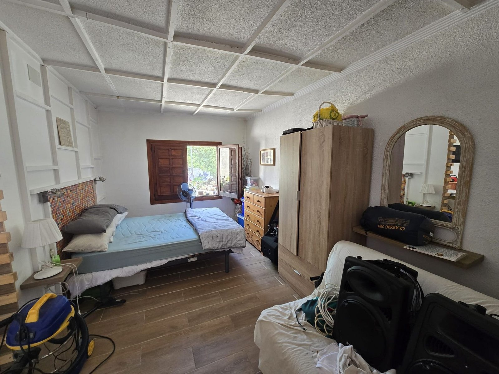 6 Bedroom 3 Bathroom Detached Villa in Sax - Caza De Casa