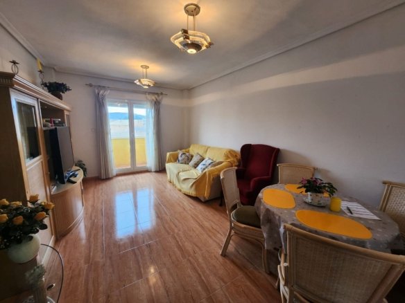 3 Bedroom 2 Bathroom Apartment in Pinoso - Caza De Casa