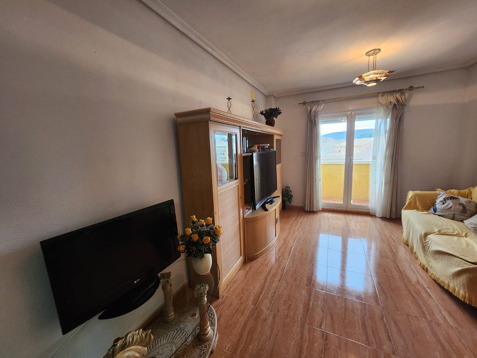 3 Bedroom 2 Bathroom Apartment in Pinoso - Caza De Casa