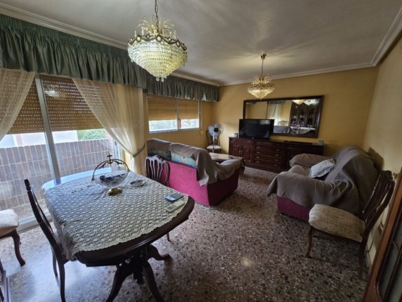 4 Bedroom 2 Bathroom Townhouse in Salinas - Caza De Casa