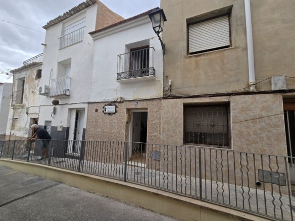 2 Bedroom 2 Bathroom Townhouse in Sax - Caza De Casa