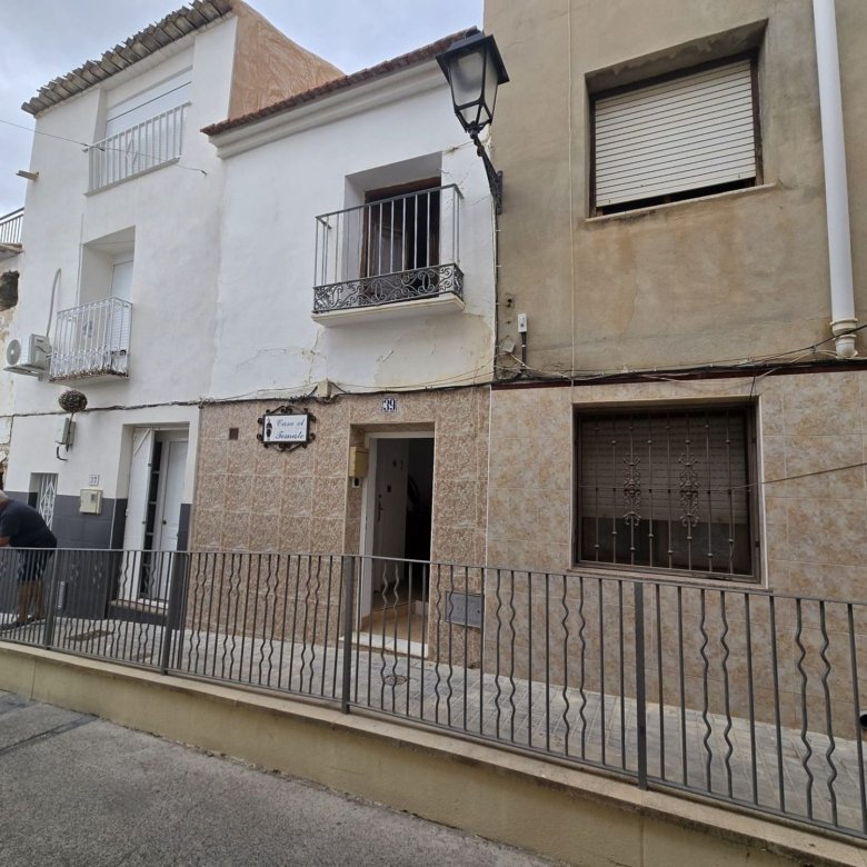 2 Bedroom 2 Bathroom Townhouse in Sax - Caza De Casa