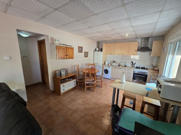 5 Bedroom 3 Bathroom Detached Villa in Sax - Caza De Casa
