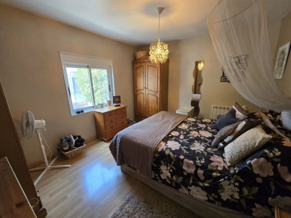 5 Bedroom 3 Bathroom Detached Villa in Sax - Caza De Casa