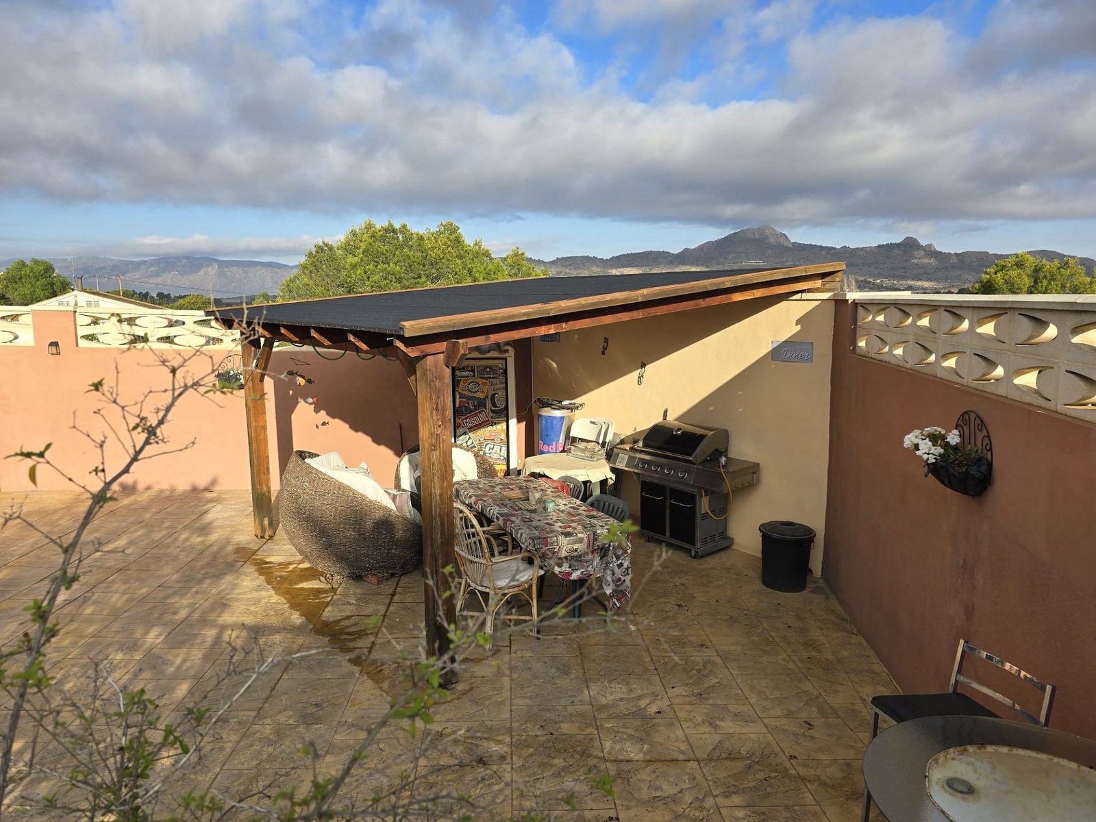 5 Bedroom 3 Bathroom Detached Villa in Sax - Caza De Casa