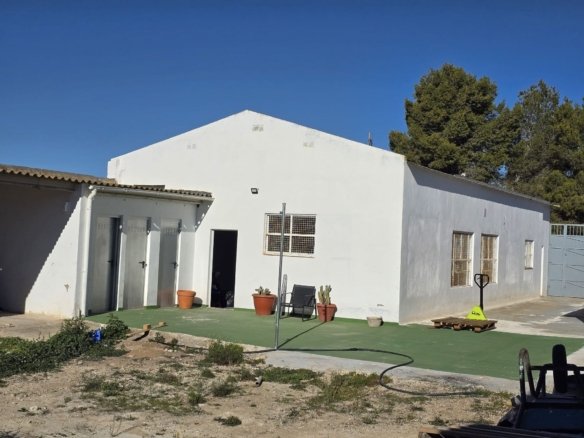 1 Bathroom Commercial in Sax - Caza De Casa
