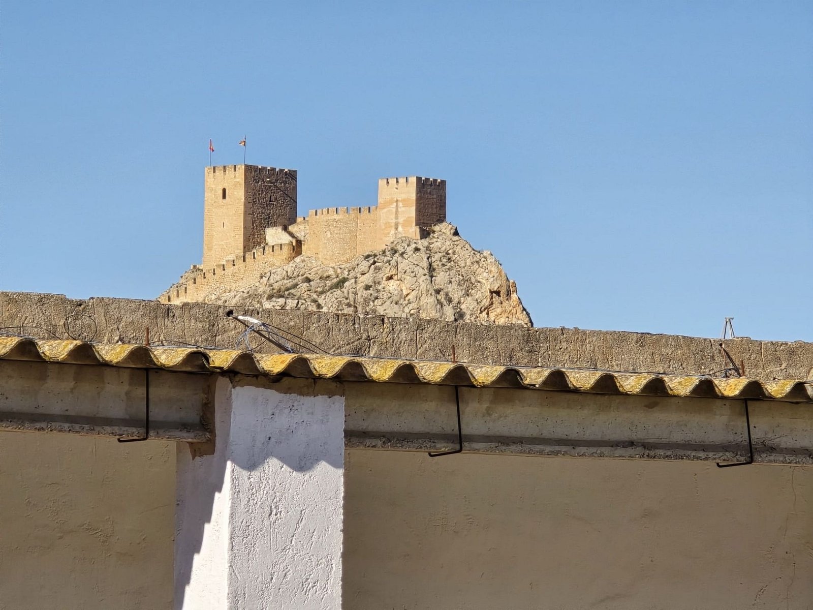 1 Bathroom Commercial in Sax - Caza De Casa