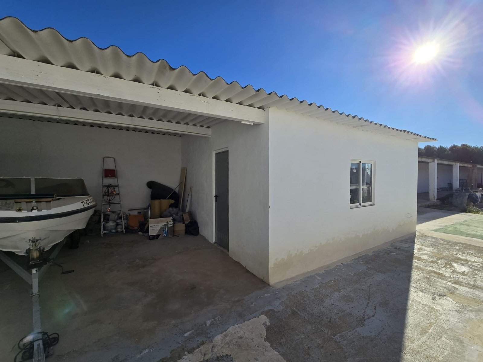 1 Bathroom Commercial in Sax - Caza De Casa