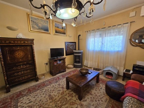 4 Bedroom 3 Bathroom Detached Villa in Sax - Caza De Casa