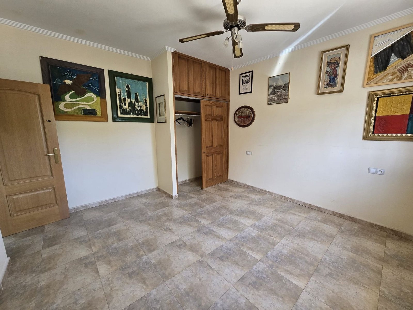 4 Bedroom 3 Bathroom Detached Villa in Sax - Caza De Casa