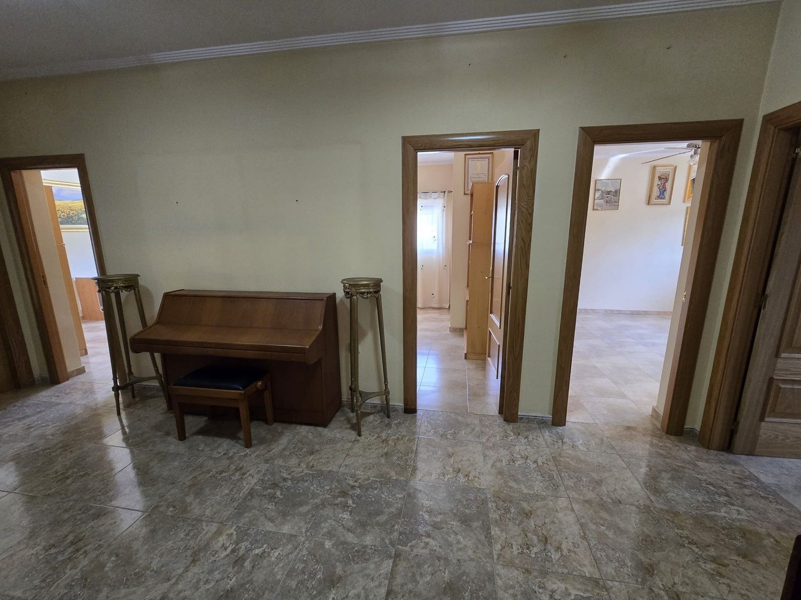 4 Bedroom 3 Bathroom Detached Villa in Sax - Caza De Casa