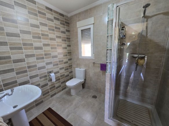 4 Bedroom 3 Bathroom Detached Villa in Sax - Caza De Casa