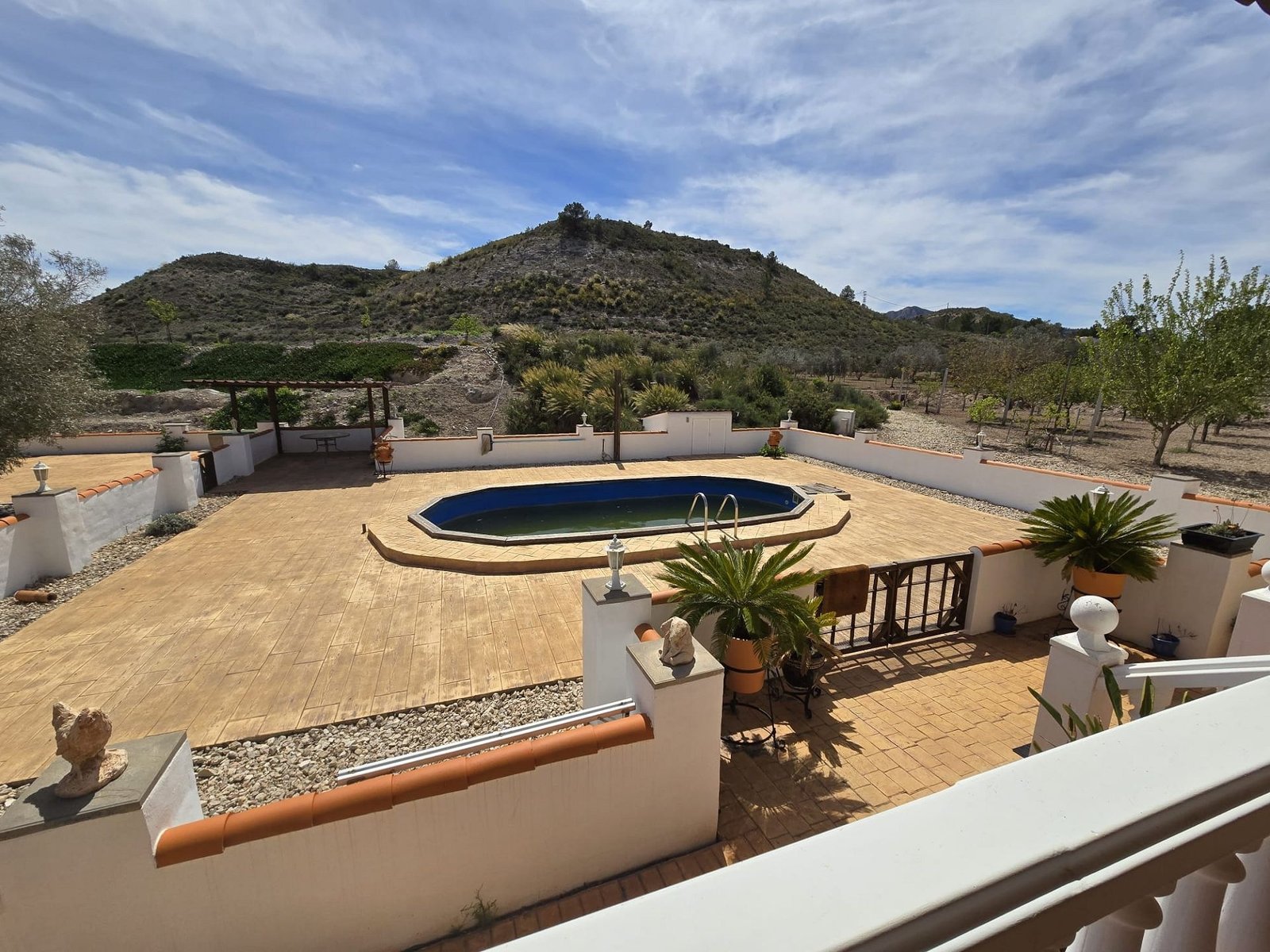 4 Bedroom 3 Bathroom Detached Villa in Sax - Caza De Casa