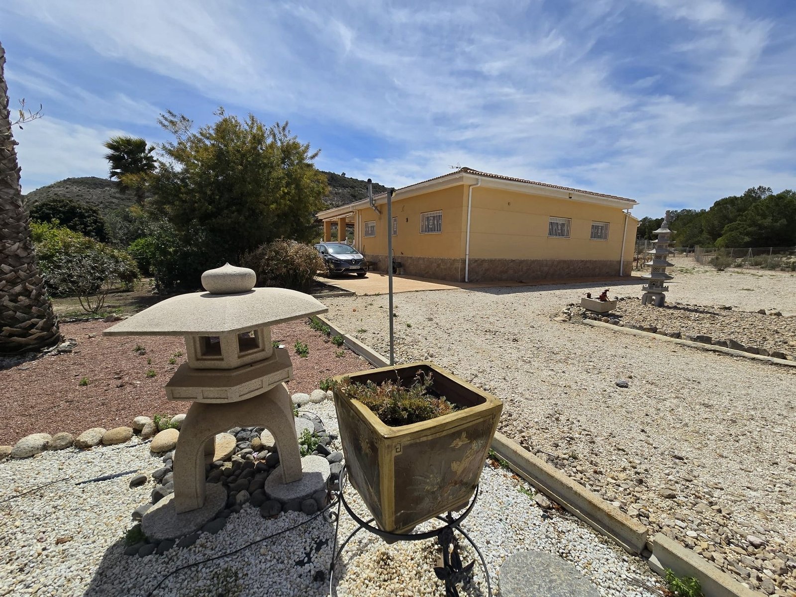 4 Bedroom 3 Bathroom Detached Villa in Sax - Caza De Casa