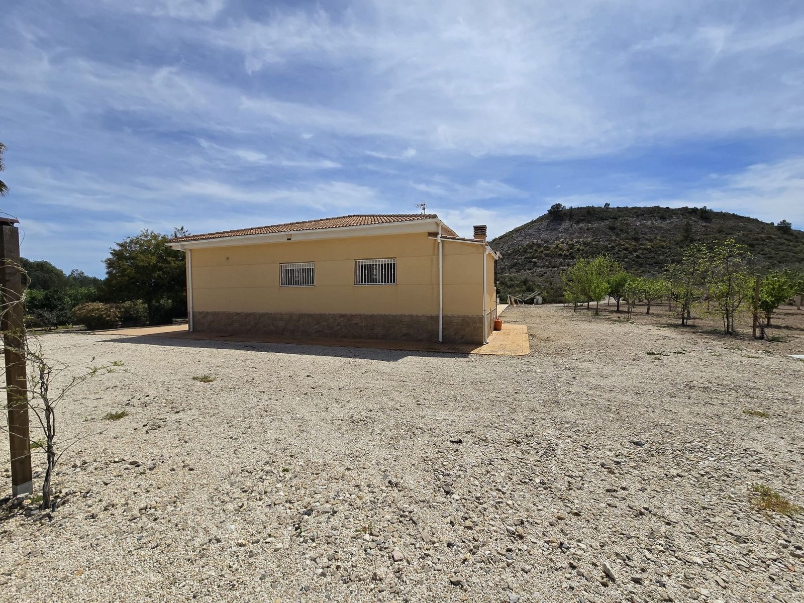4 Bedroom 3 Bathroom Detached Villa in Sax - Caza De Casa