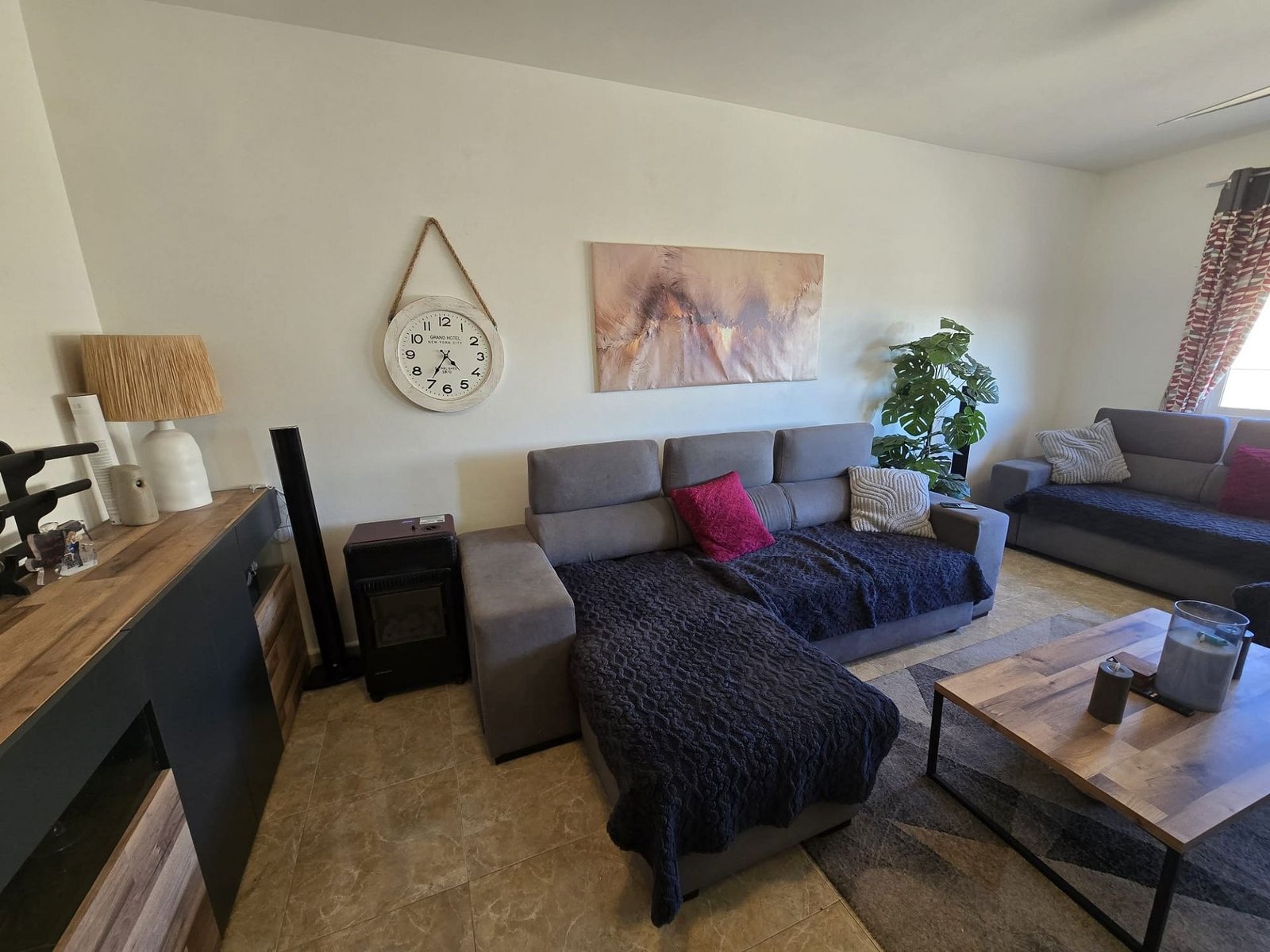 3 Bedroom 2 Bathroom Apartment in Fortuna - Caza De Casa