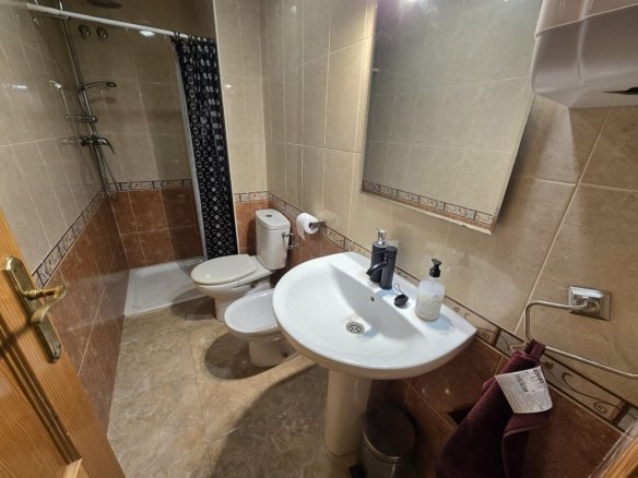 3 Bedroom 2 Bathroom Apartment in Fortuna - Caza De Casa