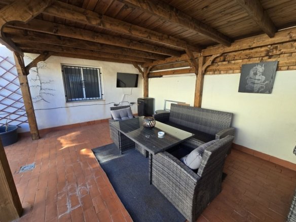 3 Bedroom 2 Bathroom Apartment in Fortuna - Caza De Casa