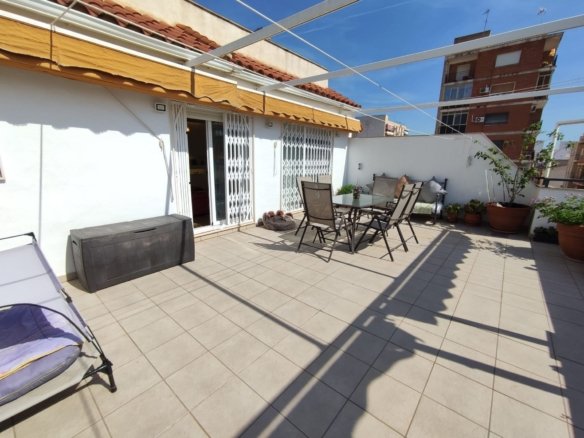 3 Bedroom 3 Bathroom Penthouse in Elda - Caza De Casa