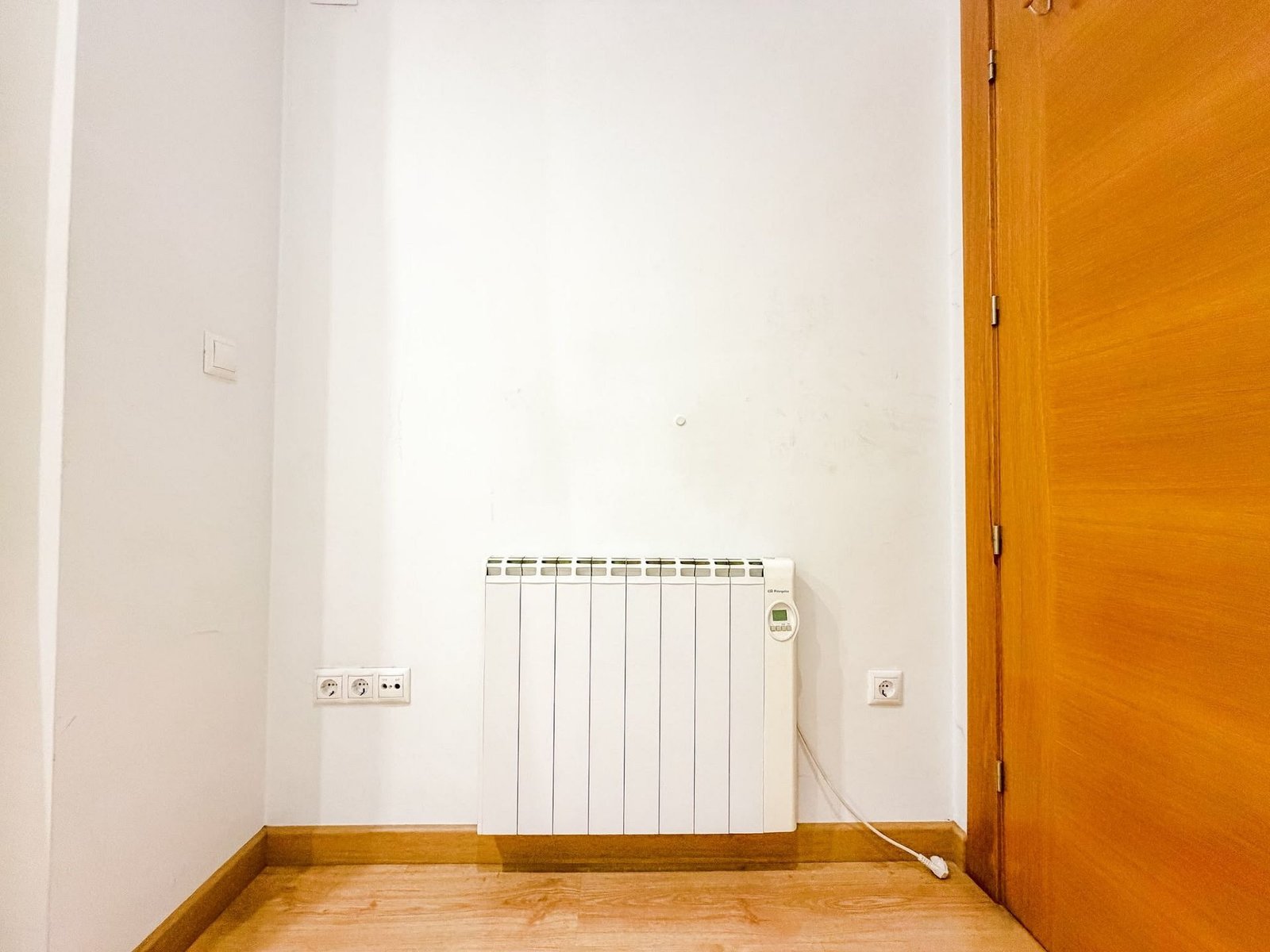 1 Bedroom 1 Bathroom Apartment in Elda - Caza De Casa