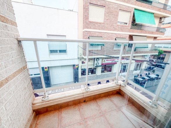 1 Bedroom 1 Bathroom Apartment in Elda - Caza De Casa